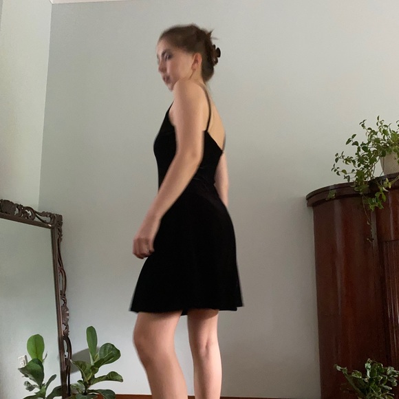 BLACK VELVET DRESS - Picture 8 of 8